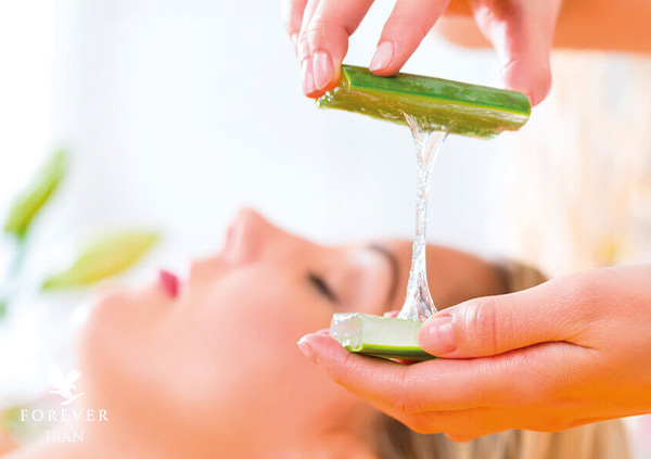 خواص الوورا برای از بین بردن جوش و لک